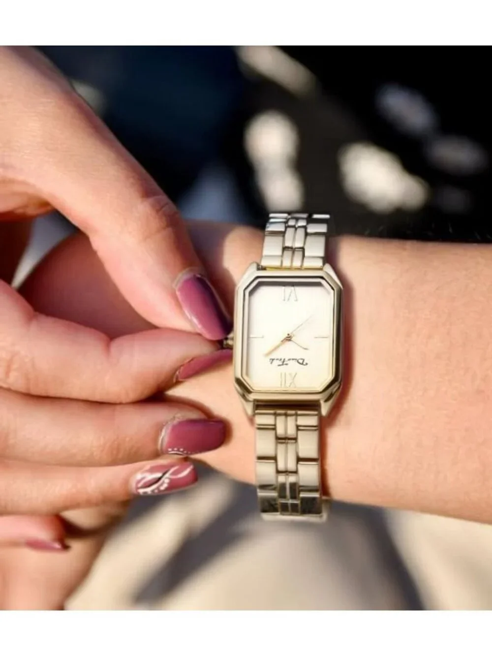 Elegant Petite Gold Dress Watch for Women - Waterproof Stainless Steel Bracelet